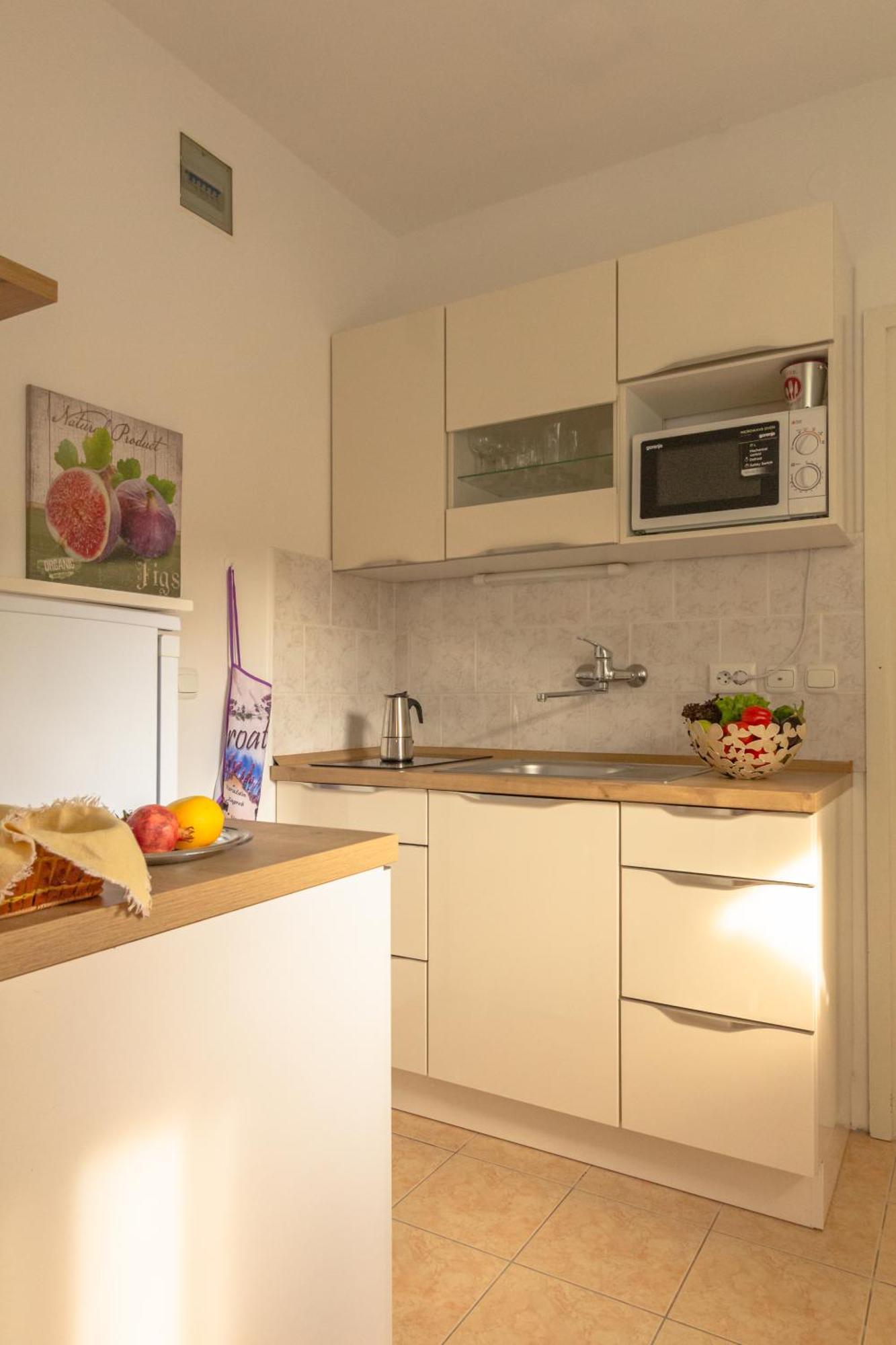 Apartment Beti Лопуд Экстерьер фото
